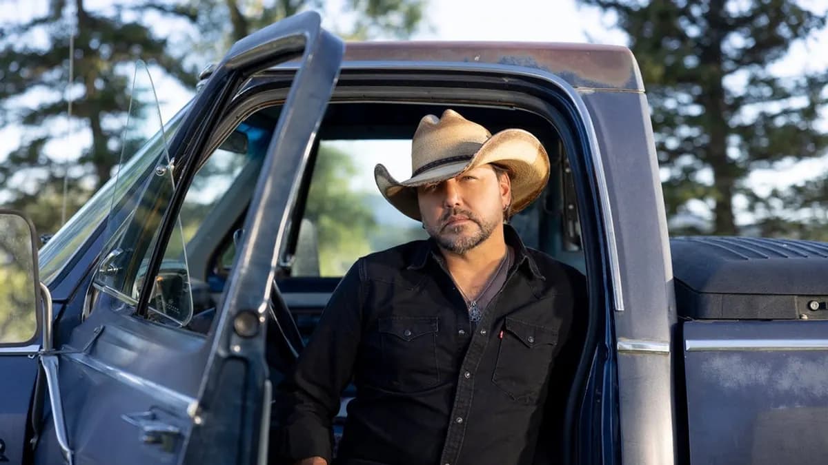 Jason Aldean, Chase Matthew & Mackenzie Carpenter tickets at Empower Federal Credit Union Amphitheater at Lakeview